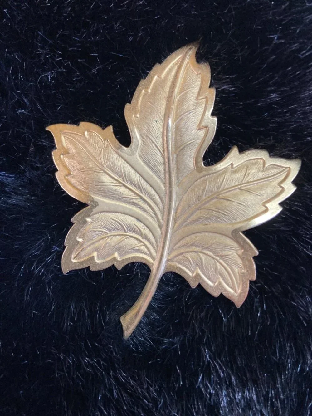 Vintage Gold Tone Leaf Brooch Pin Textured Fall Maple Leaf Statement Jewelry